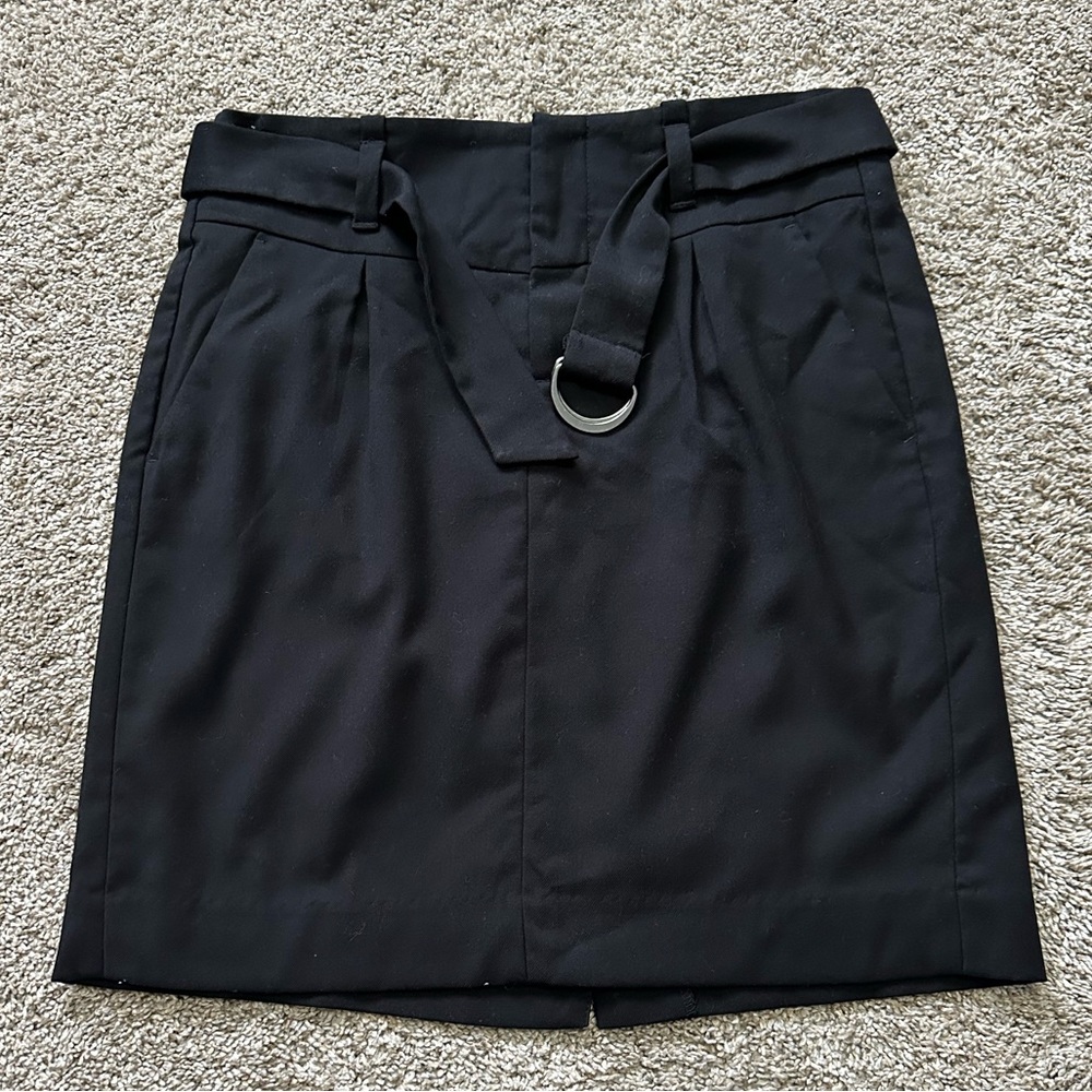 Banana Republic Black Skirt, Size 0, pleated front with belt